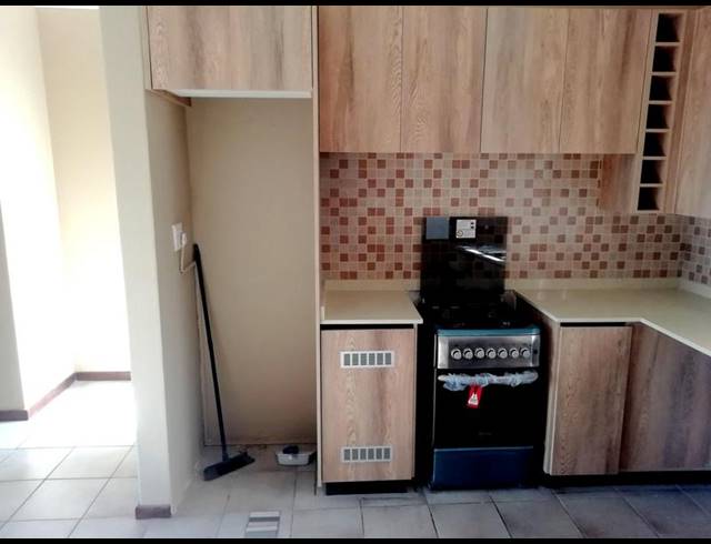 2 BEDROOM APARTMENT FOR SALE IN FREELAND PARK